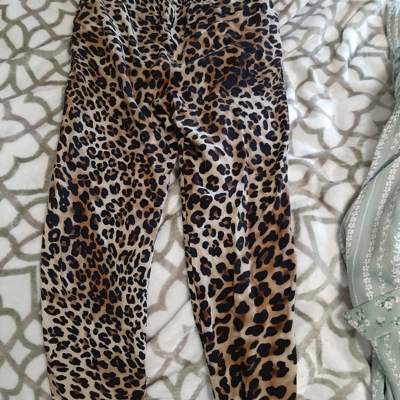 Leopard pants - Picture 3 of 4